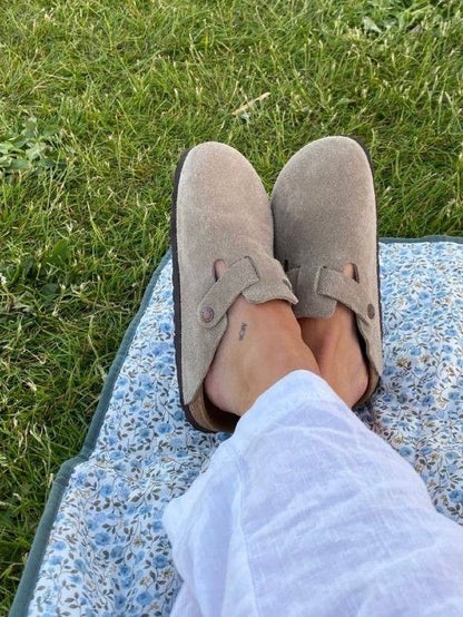 HELEN CLOGS